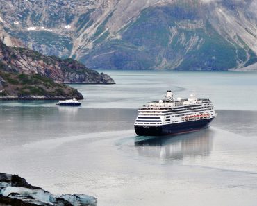 Luxury vs. Budget Alaska Cruises: What’s the Real Difference?