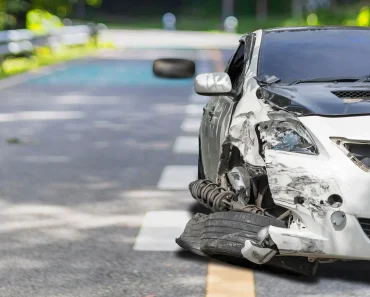 Houston Auto Crash Claims: What Victims Should Do Before Filing a Lawsuit